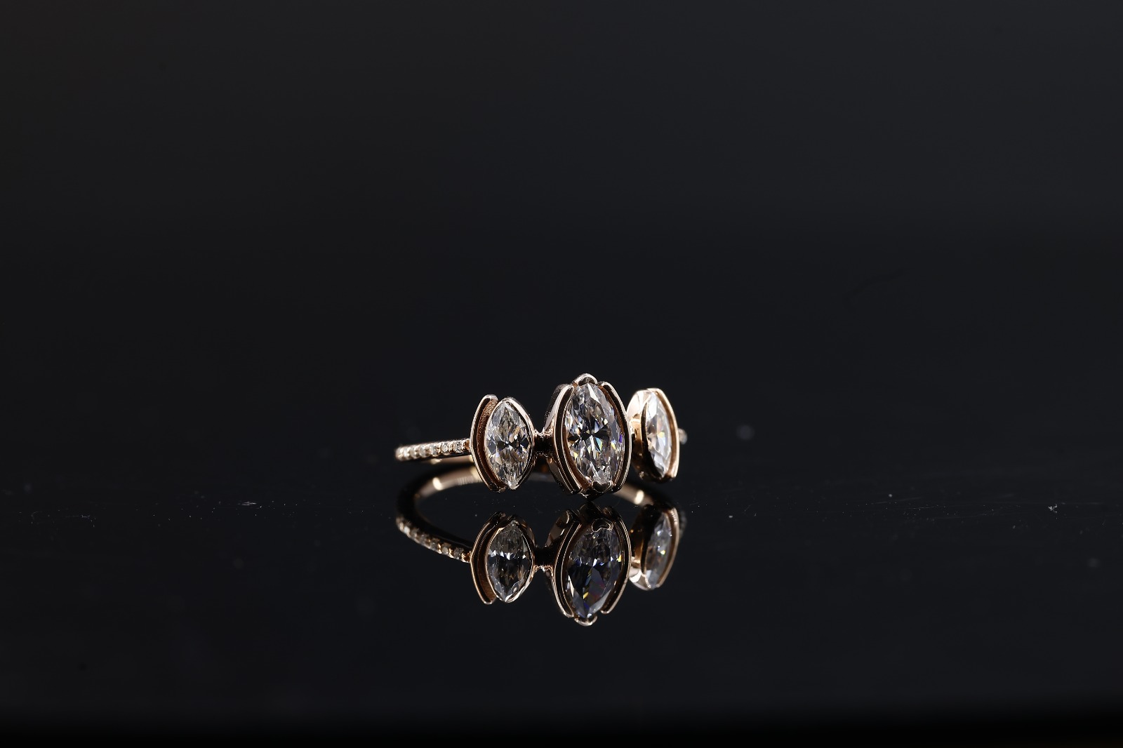 9k women diamond ring