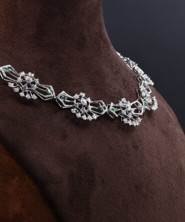Emerald Fitted Diamond Necklace