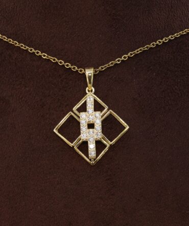 Women Gold diamond necklace